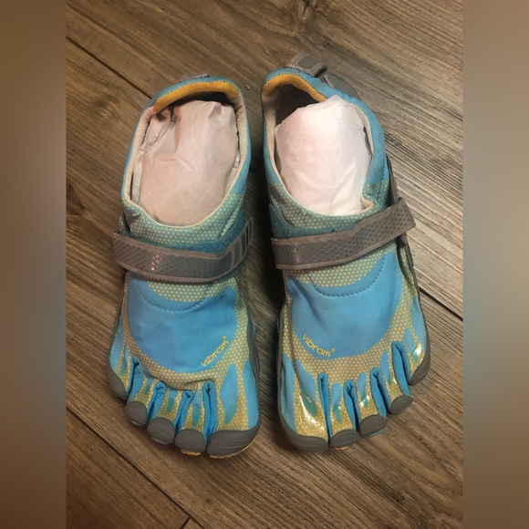 Vibram Fivefingers Bikila Running Shoes - Picture 5 of 8